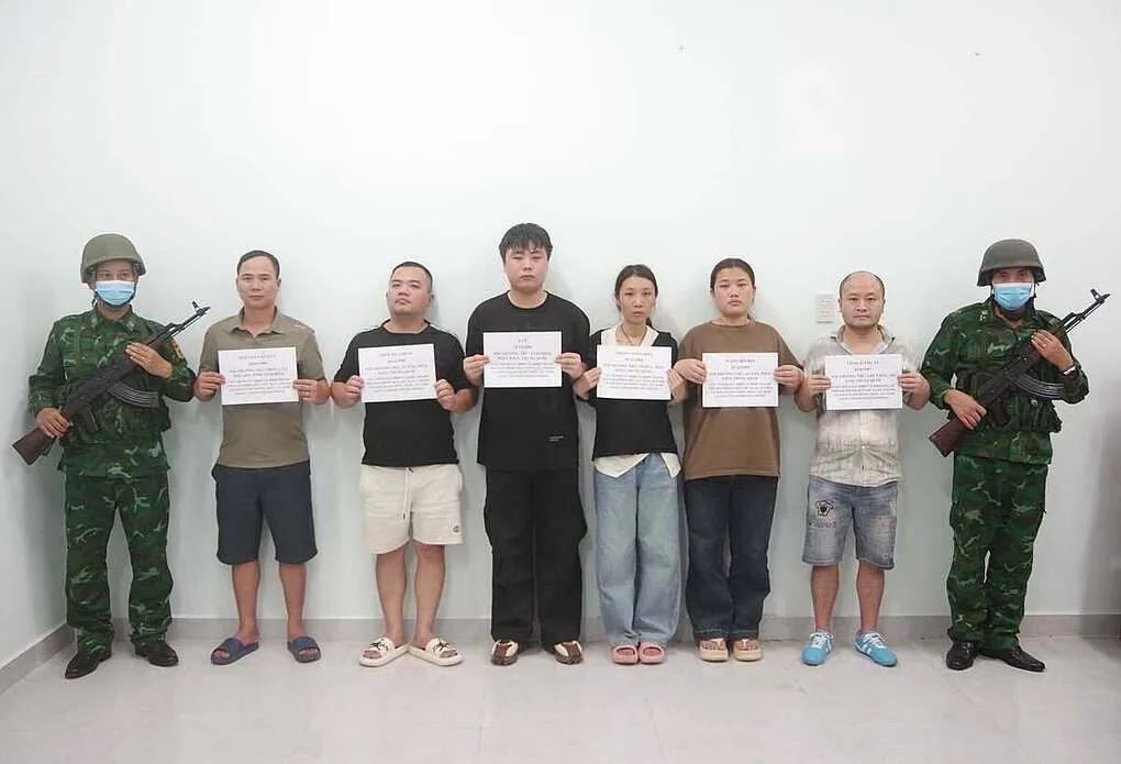 Những người Trung Quốc trong chuyên án bị bắt giữ. Ảnh: Biên phòng Khánh Hòa