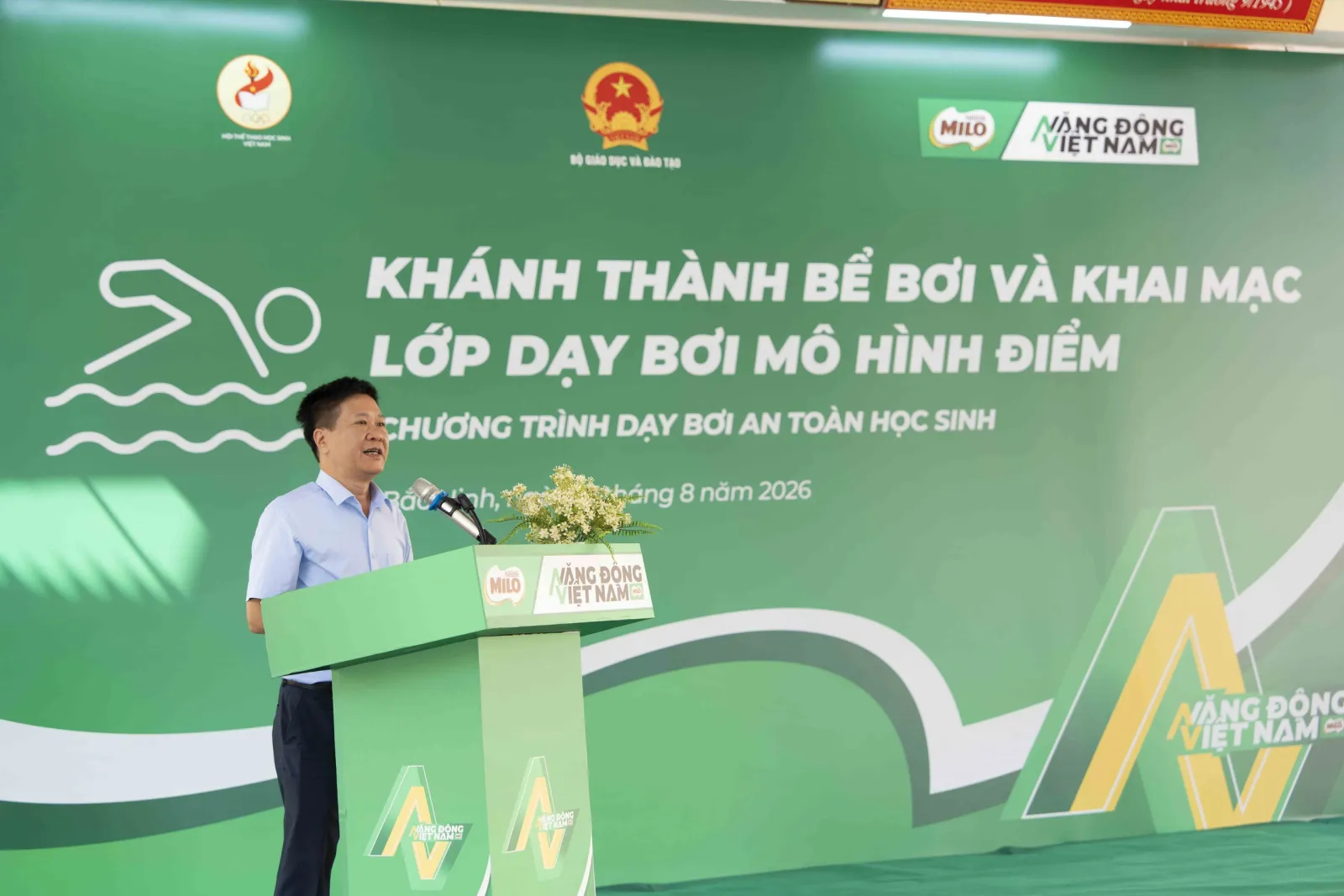 Trao tặng bể bơi chất lượng cho trẻ em tại Bắc Ninh - Ảnh 1.