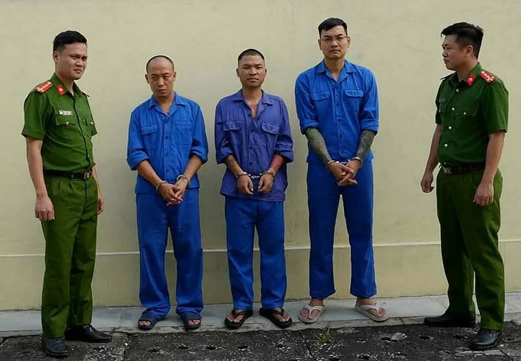 Vua Quạt, Khánh Sky và Hồ Văn Khoa lúc bị bắt. Ảnh: Công an cung cấp