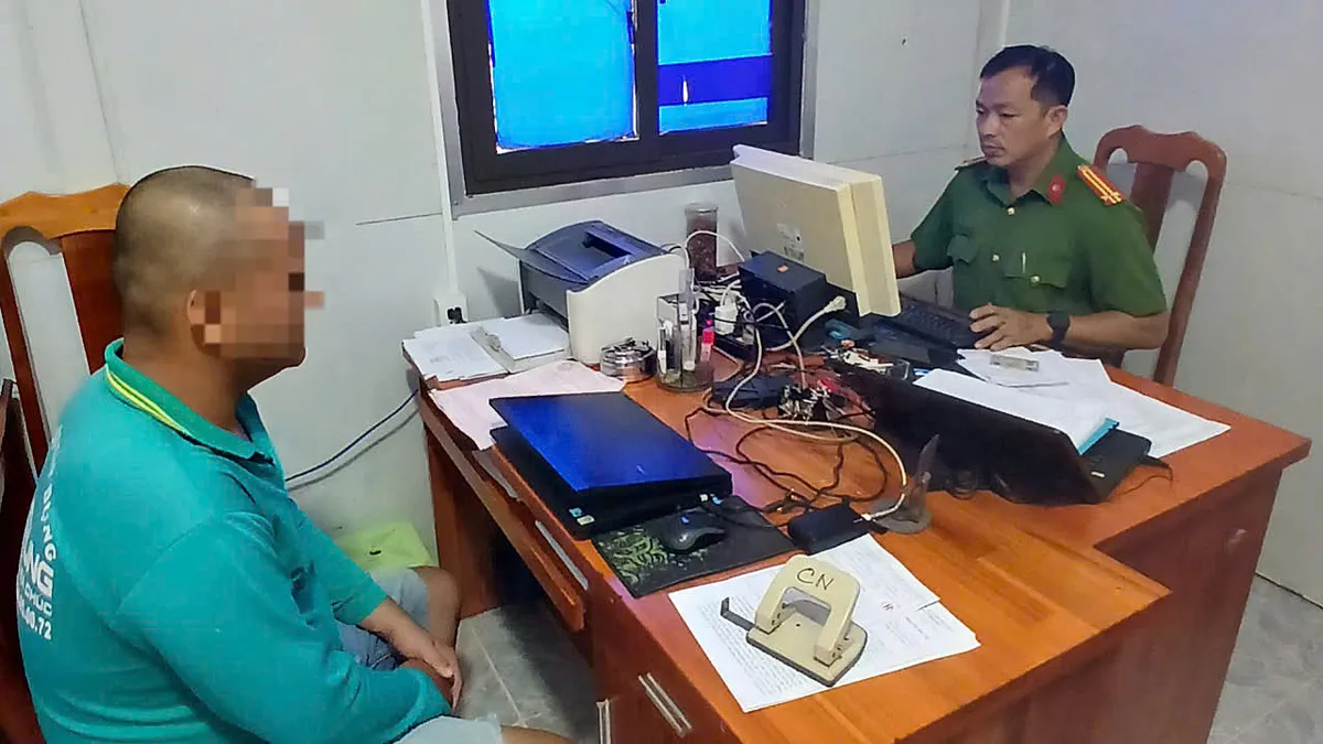Tố giác sai sự thật để trả thù