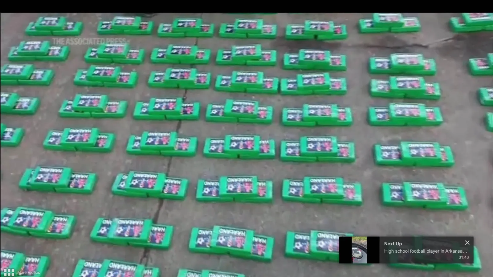 Kẻ buôn ma túy 'hâm mộ' Erling Haaland dán hình anh lên 370 gói cocaine