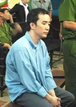 Hoàng Bác sĩ tại tòa năm 2008. Ảnh: Vũ Mai.
