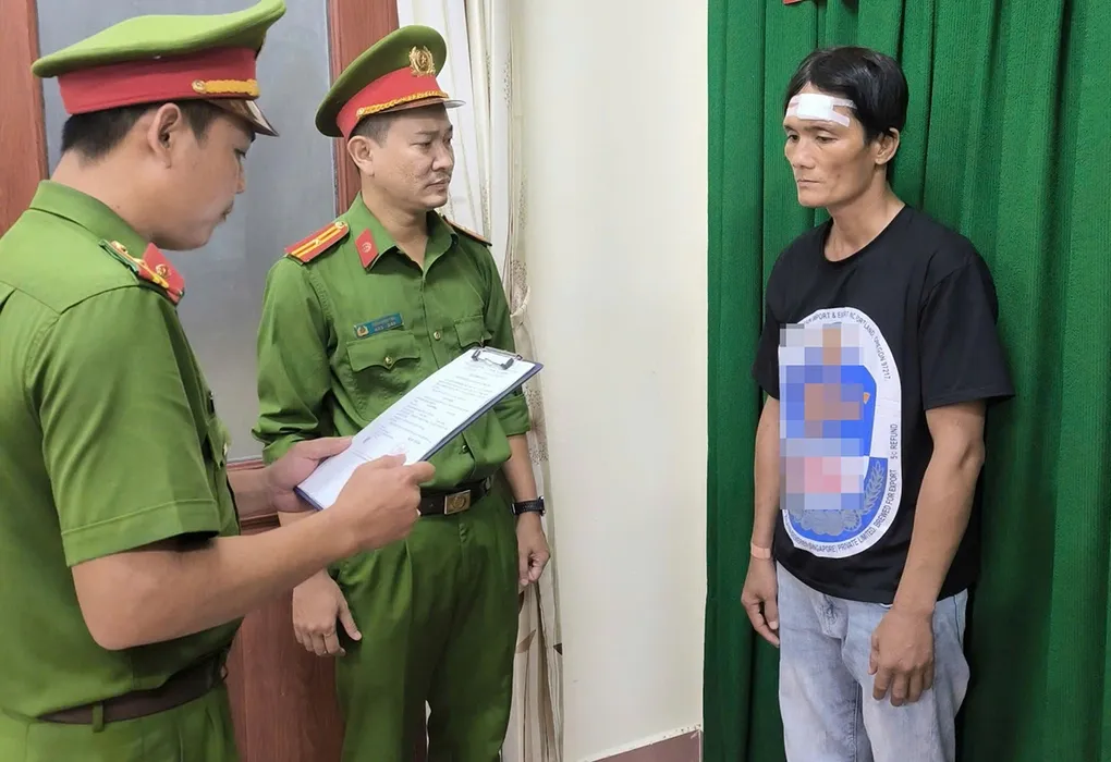 Trần Văn Phương khi bị bắt tạm giam. Ảnh: Công an Vĩnh Long