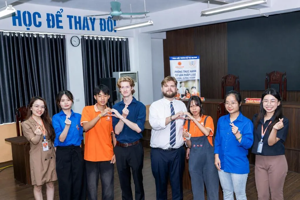 Sinh viên Mỹ thực tập, trải nghiệm các học kỳ quốc tế tại Đại học Đại Nam. Ảnh: DNU
