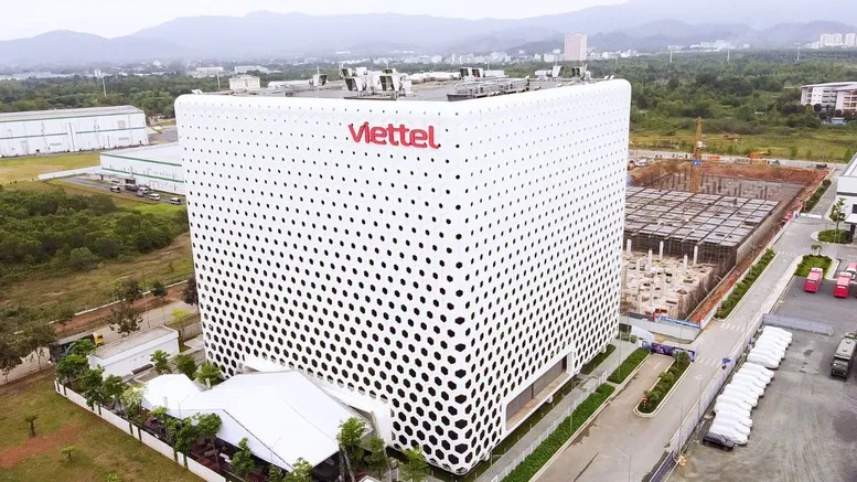 Viettel thúc đẩy tăng trưởng xanh: Điện mặt trời tự sản xuất tăng 24,8% trong năm 2025- Ảnh 1.