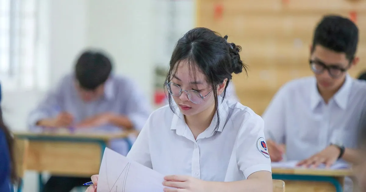 Lấy ý kiến về phương án thi vào lớp 10 gồm 2 môn Toán và Văn