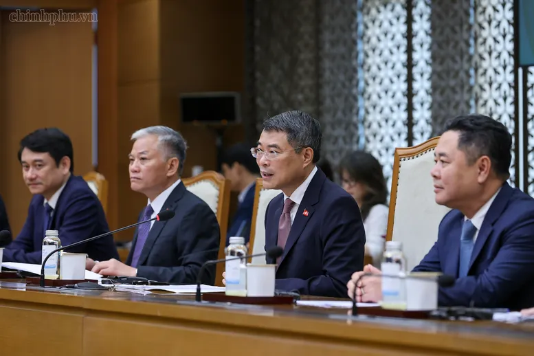 Thủ tướng tiếp Trưởng đại diện của IMF: Không nhiều nước có thể tiến hành những cải cách như Việt Nam- Ảnh 3.