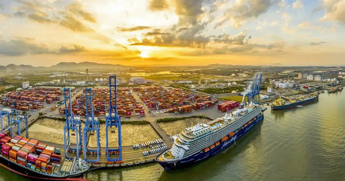 Phát triển TPHCM trở thành trung tâm logistics của khu vực và quốc tế