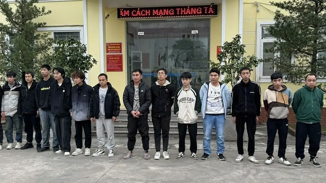 Đưa 15 người xuyên rừng nhập cảnh trái phép
