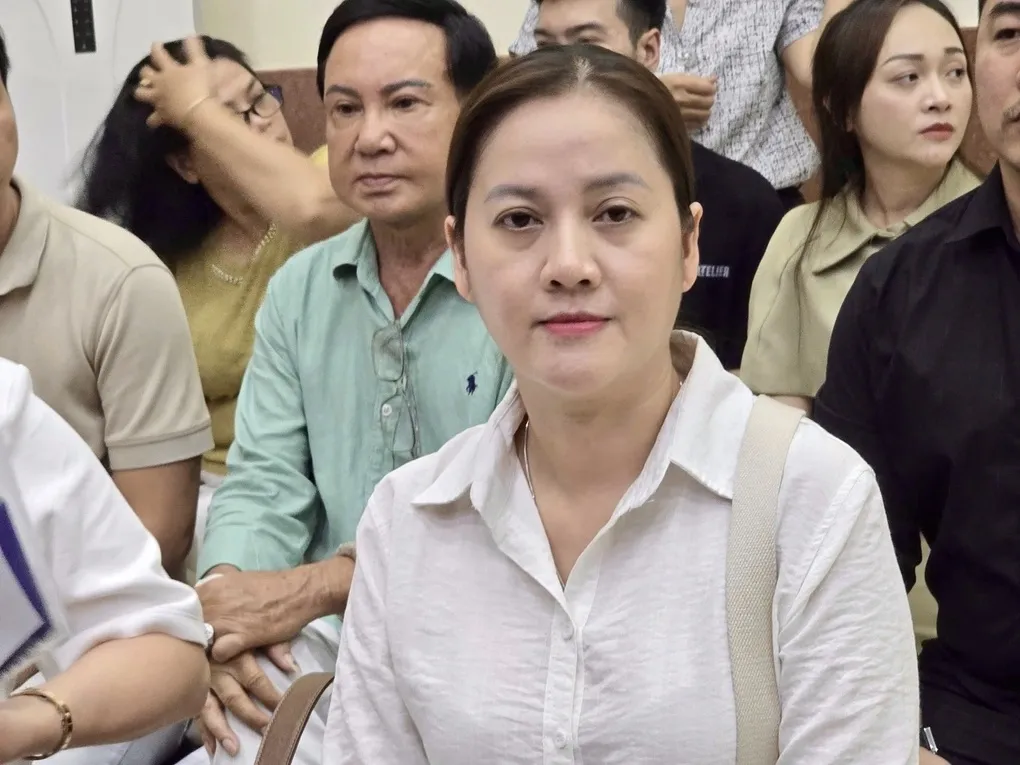 Võ Thị Hồng Loan tại tòa hôm nay. Ảnh: Bình Nguyên