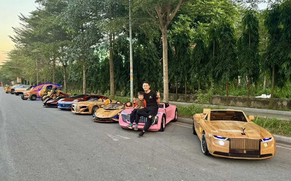 Dàn siêu xe bằng gỗ được anh Đạo chế tạo cho các con chơi từ năm 2020. Ảnh: Nhân vật cung cấp