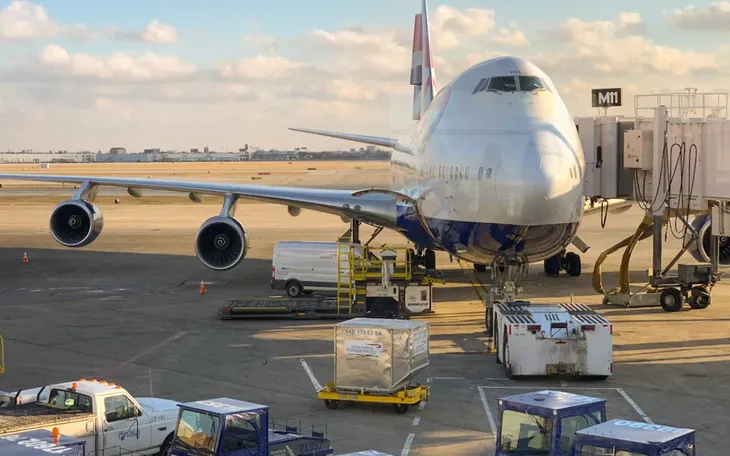 Boeing tài trợ đào tạo kỹ năng hàng không cho sinh viên trường nghề Việt Nam - Ảnh 2.