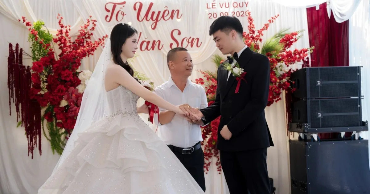 Ông bố ở Bắc Ninh khóc như mưa tiễn con gái về nhà chồng chỉ cách 6km