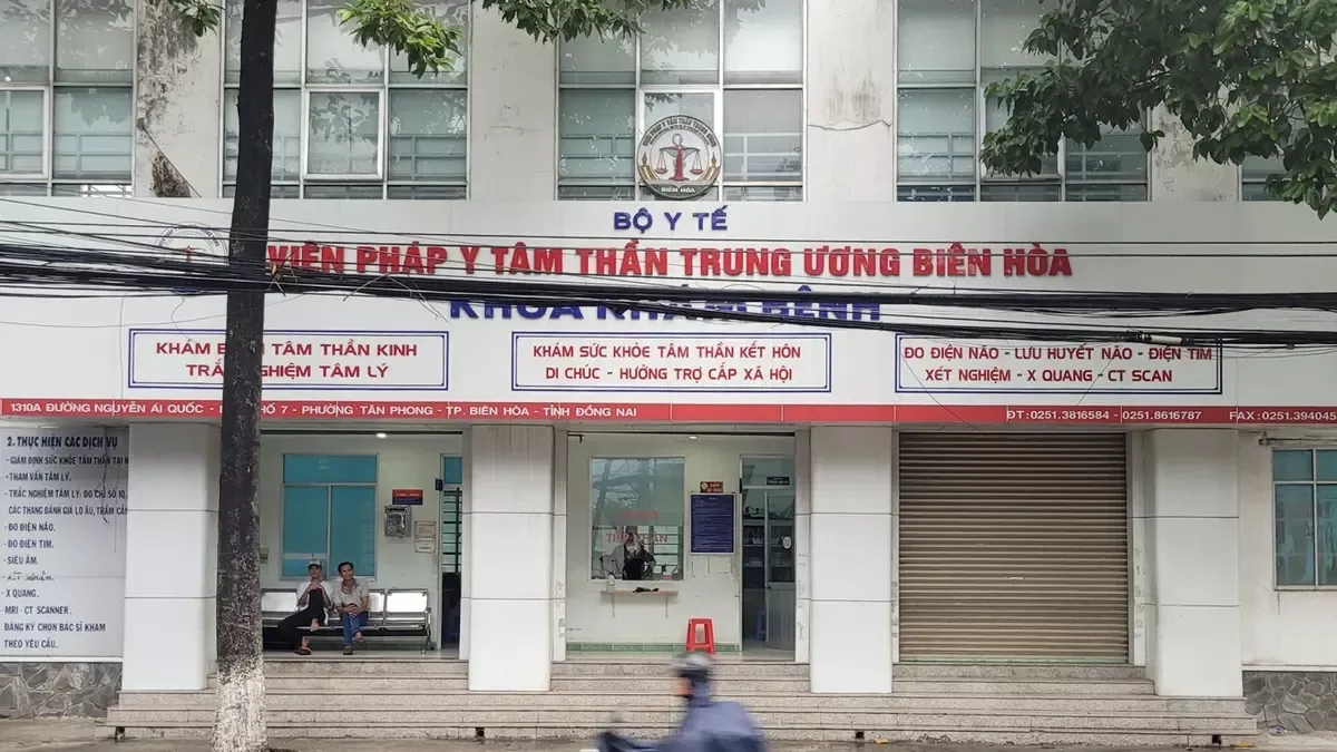 Hai cựu Viện trưởng và 40 người ra tòa trong vụ 'bán' bệnh án tâm thần