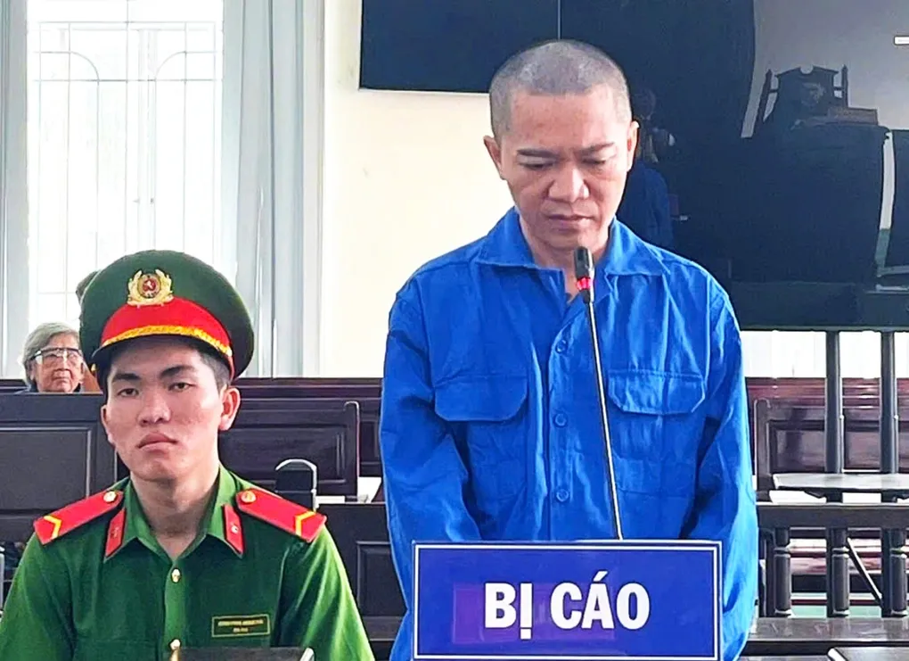 Kiến Hữu Tín tại phiên xử. Ảnh: Nam An