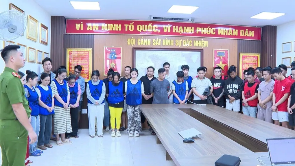 45 người Việt Nam trong đường dây lừa đảo. Ảnh: Công an cung cấp