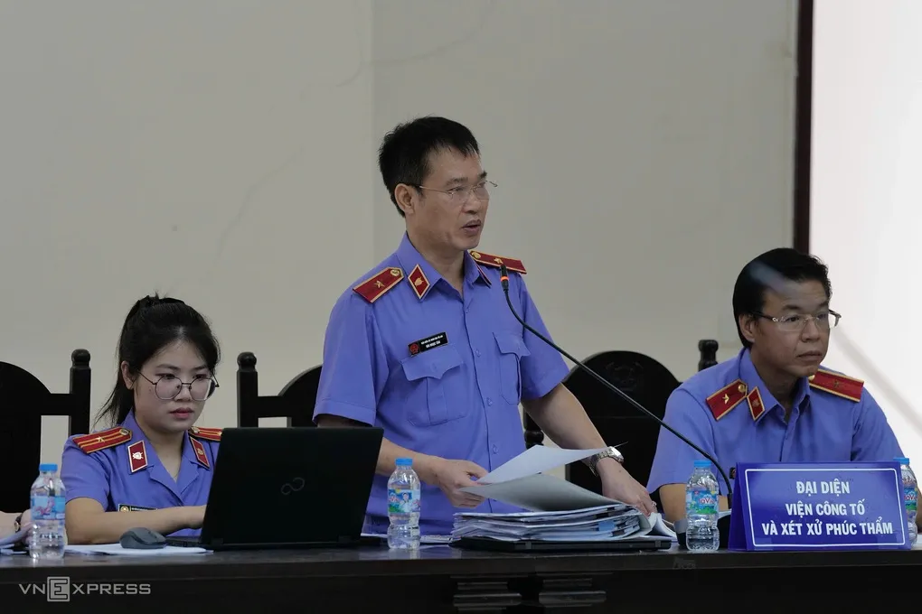 Đại diện VKS tại phiên tòa. Ảnh: Ngọc Thành
