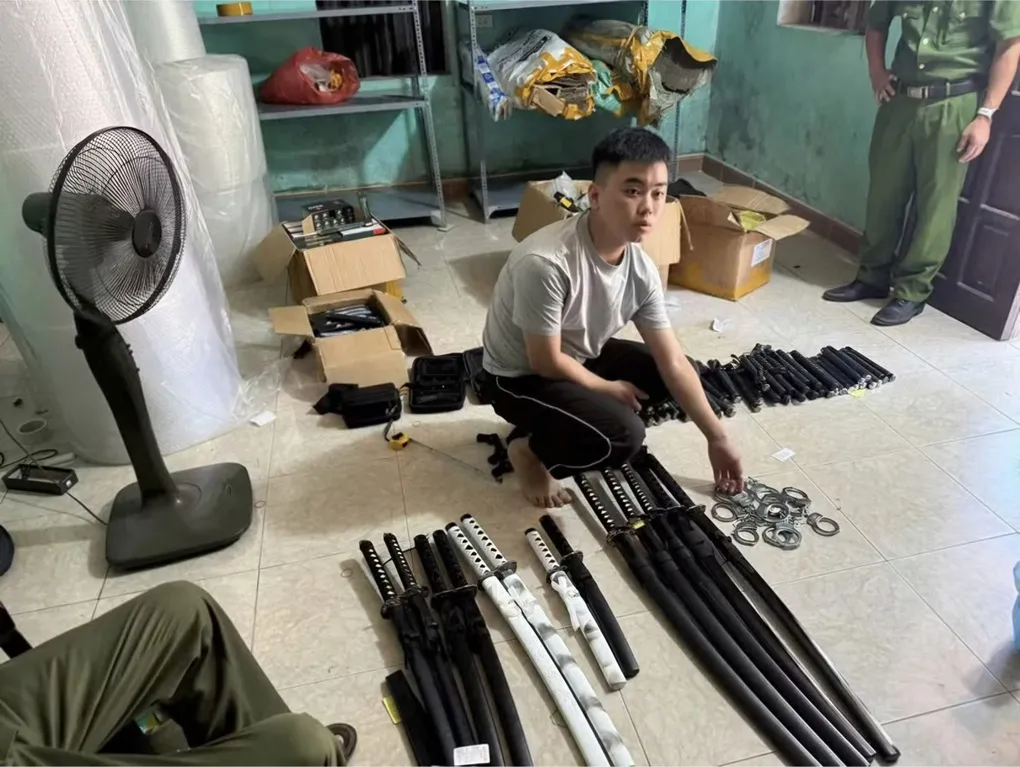 Khởi tố thanh niên ở Bắc Ninh rao bán kiếm qua mạng xã hội - 1