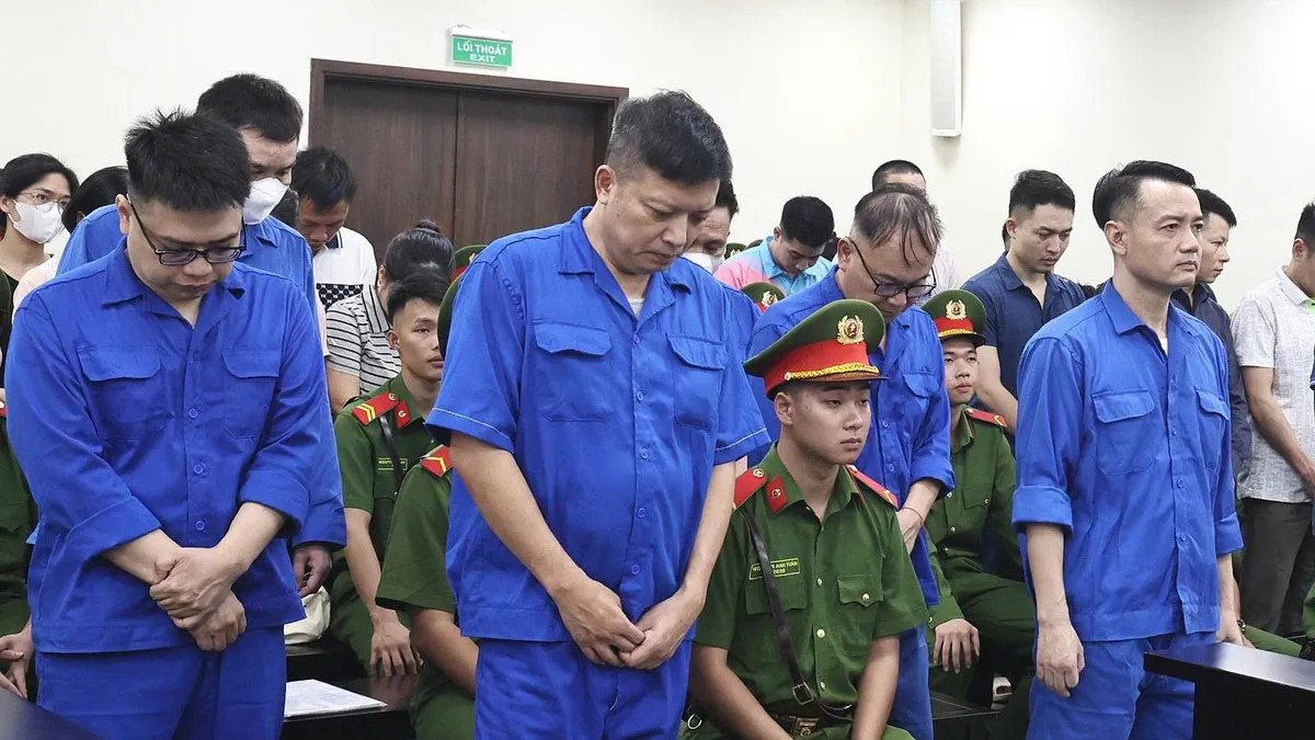 Cựu công an bị tuyên 12 năm tù trong vụ lừa 3,5 tỷ đồng 'chạy án' sữa giả