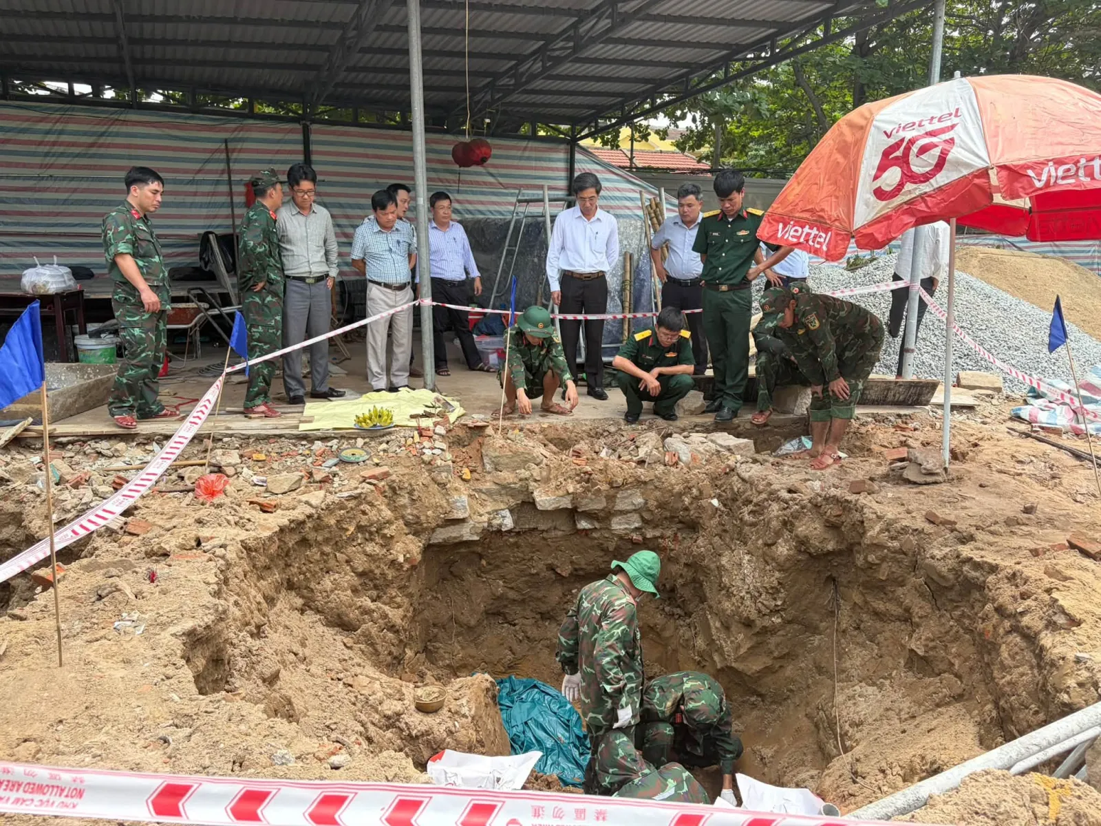 Báo cáo cấp trên vụ phát hiện dấu tích mộ tập thể ở phường Hội An - Ảnh 2.