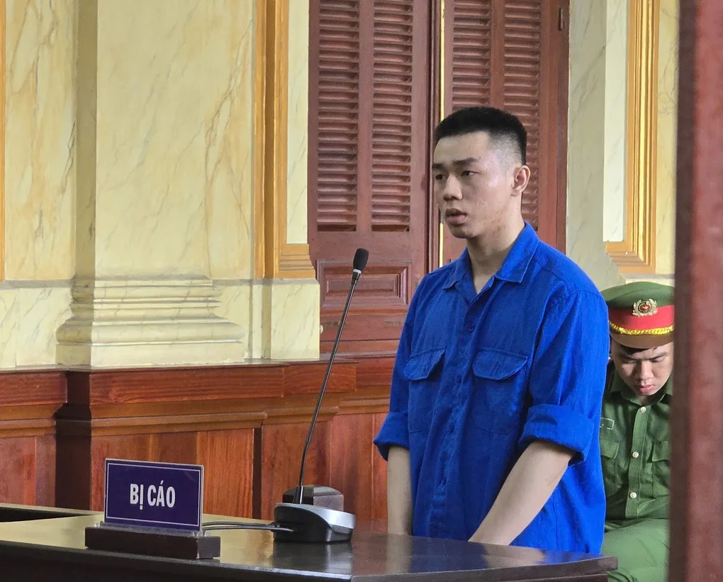 Bị cáo Tạ Lê Hoàng Khả Minh tại tòa hôm nay. Ảnh: Bình Nguyên