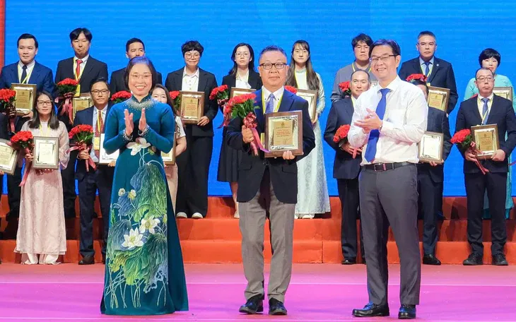 Giải mã cách Bắc Ninh kết nạp công đoàn viên trong các doanh nghiệp FDI, có cả người nước ngoài - Ảnh 3.
