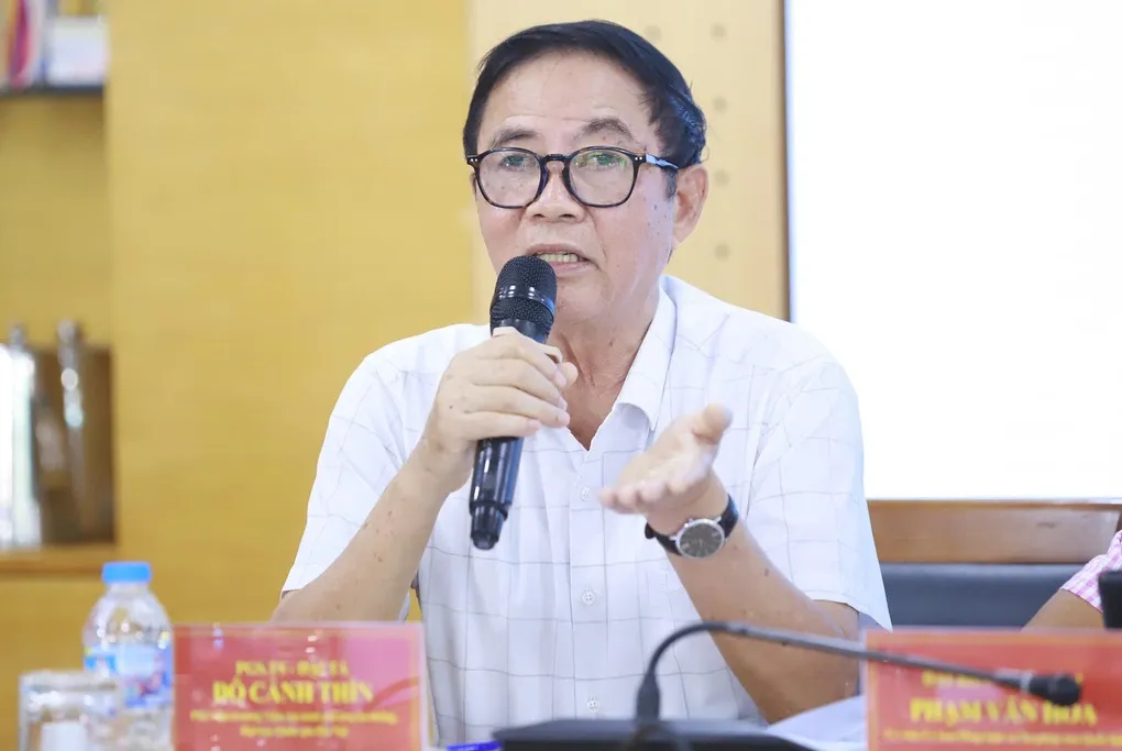 Đại tá Đỗ Cảnh Thìn tại hội thảo. Ảnh: Linh Đan