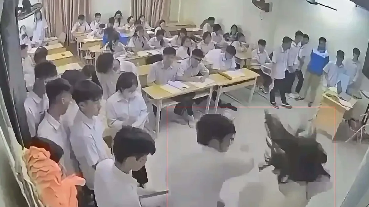 Hành hung cô giáo 'gãy cánh mũi phải', nam sinh ở Hà Nội bị khởi tố