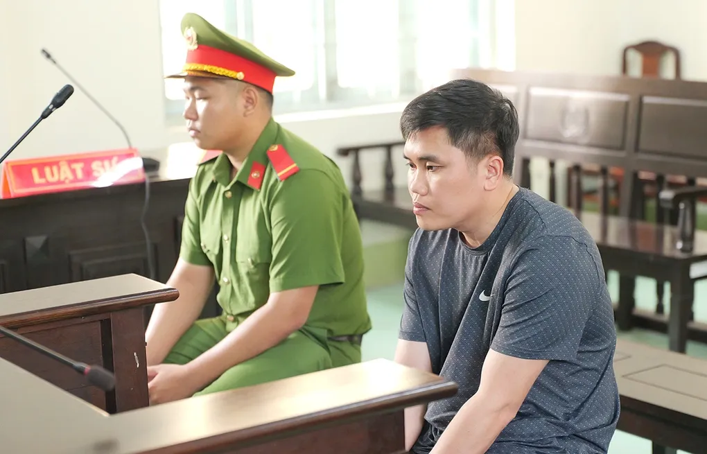 Bị cáo Nguyễn Văn Bảo Trung. Ảnh: An Bình