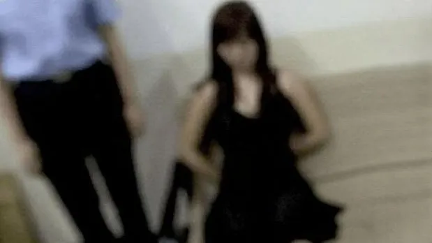 Nữ cục trưởng sập bẫy nhóm dàn cảnh tình dục để tống tiền