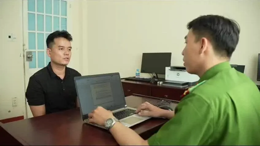Nghi phạm cướp tiệm vàng ở TP HCM bị bắt sau 30 phút