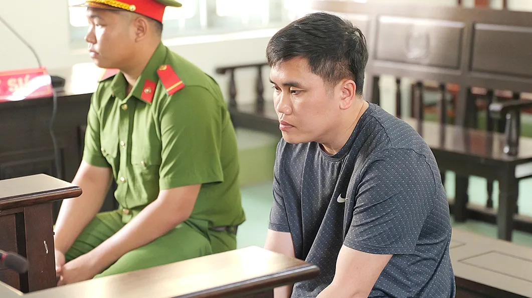 Tài xế tông nữ sinh tử vong ở Vĩnh Long bị phạt 30 tháng tù