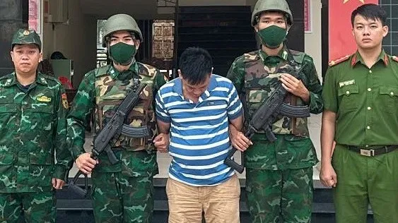 Nói dối có thể xin vào ngành công an, lừa 400 triệu đồng