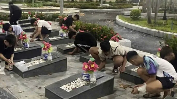 Cảnh sát ngăn chặn 20 thiếu niên đánh nhau, đưa đi dọn nghĩa trang liệt sĩ