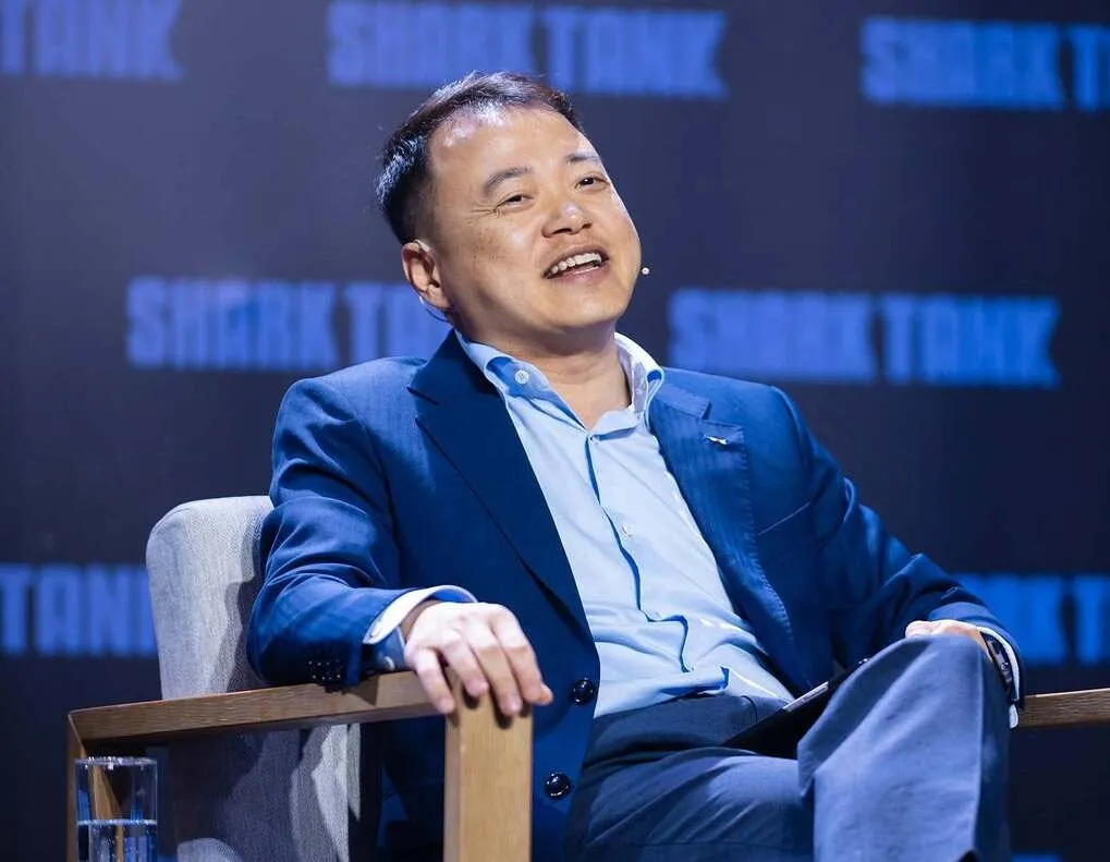 CEO Nguyễn Hòa Bình, được biết đến với tên Shark Bình, do tham gia một chương trình đầu tư, gọi vốn trên truyền hình. Ảnh: Shark Tank