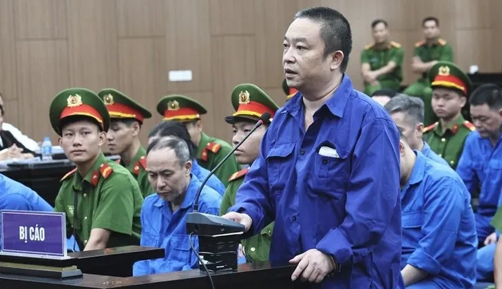 Cựu viện trưởng Trần Văn Trường bị đề nghị 20 năm tù-cao nhất trong các bị cáo là cán bộ viện di hưởng lợi gần 7 tỷ đồng. Ảnh: Danh Lam