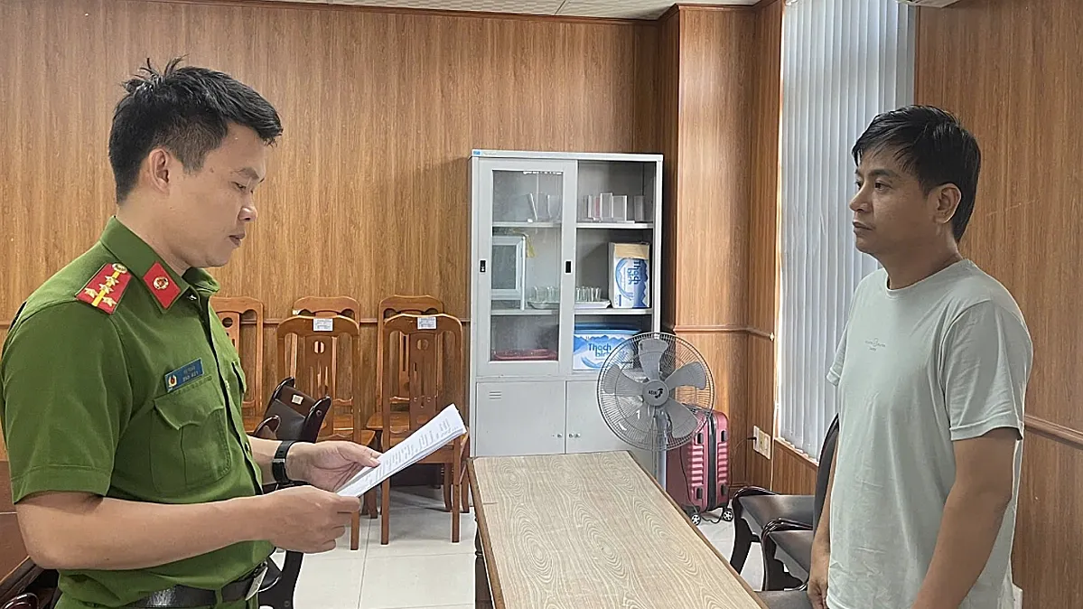 Chiếm đoạt hơn 4,7 tỷ đồng của dì ruột Việt kiều