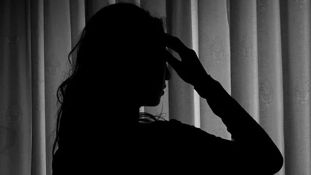 Hôn nhân địa ngục của người phụ nữ bị 'hoàng tử trong mơ' ép cưới