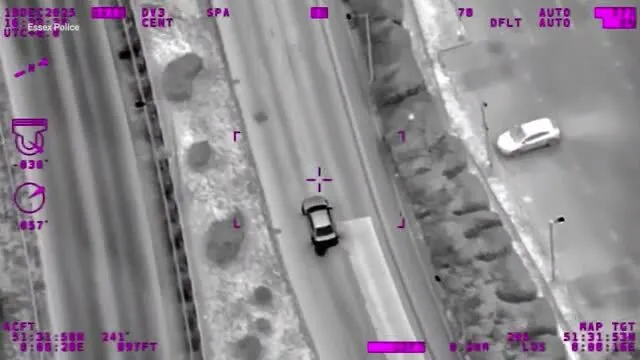 Cảnh sát Anh truy đuổi tài xế chạy 185 km/h 'như phim hành động'