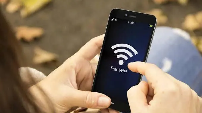 Dùng wifi công cộng có nguy cơ lộ tài khoản ngân hàng