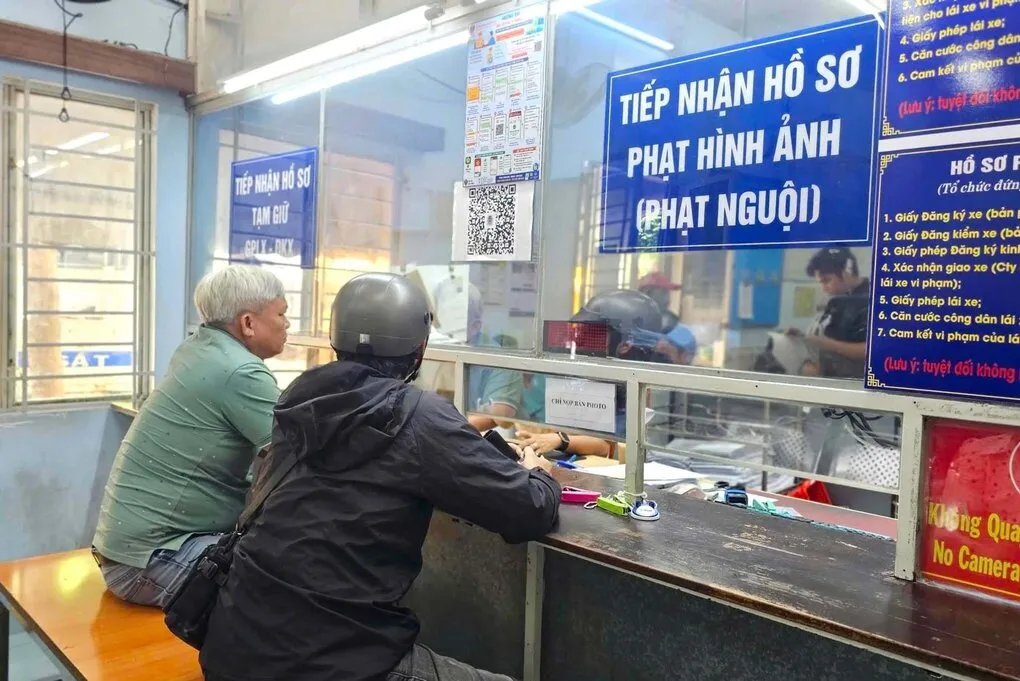Nơi nộp phạt nguội ở số 52 Trần Khắc Nhu, TP HCM. Ảnh: Phạm Hải