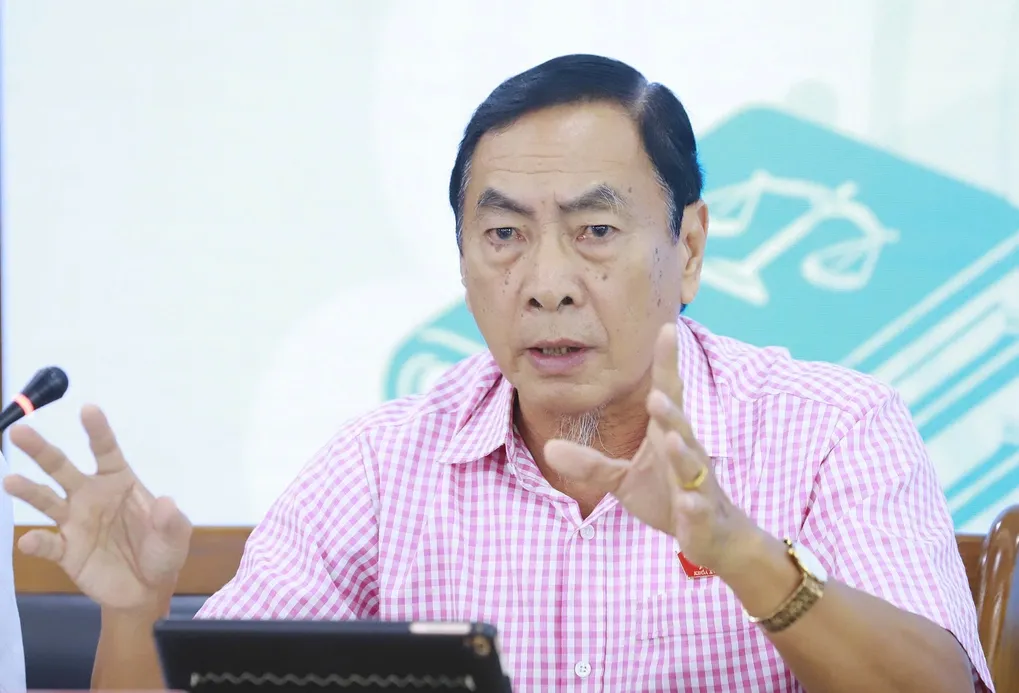 Đại biểu quốc hội Phạm Văn Hòa tại hội thảo. Ảnh: Linh Đan