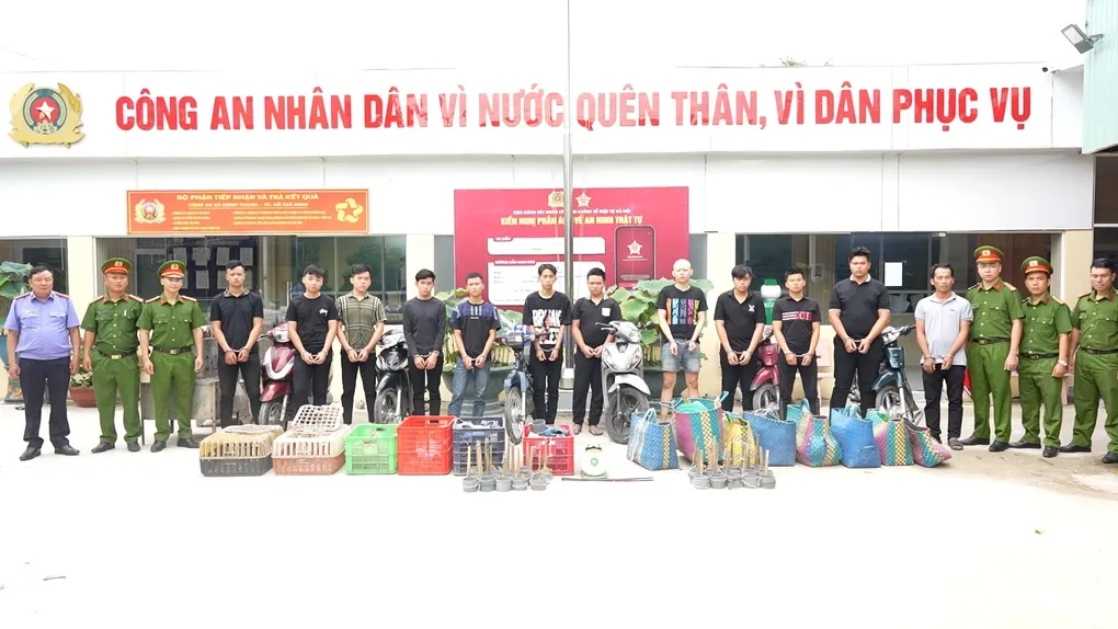 Nhóm bị can tại cơ quan công an. Ảnh: Công an TP HCM