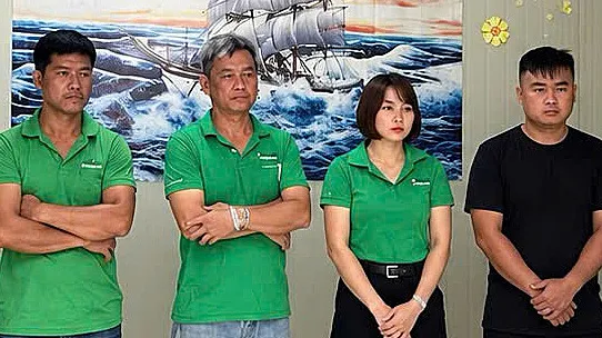 Giám đốc Công ty Con Ngựa Xanh và nhiều người bị bắt